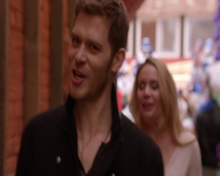 vampirediariesworld-dot-nl_TheOriginalsS5Bloopers00239.jpg