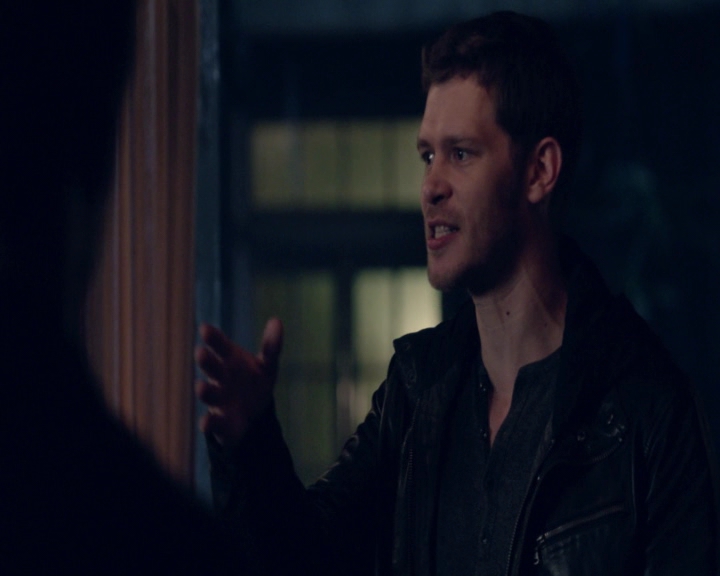 vampirediariesworld-dot-nl_TheOriginalsS5Bloopers00277.jpg