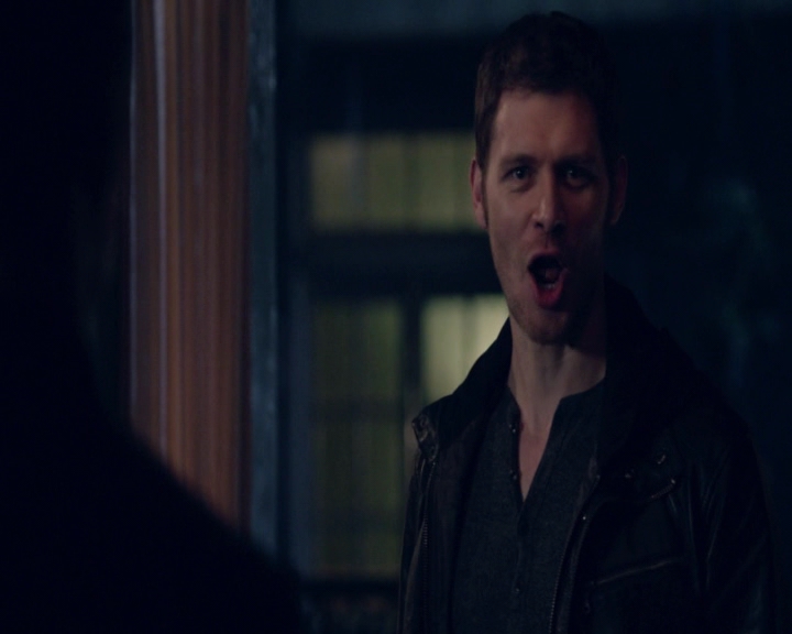 vampirediariesworld-dot-nl_TheOriginalsS5Bloopers00291.jpg