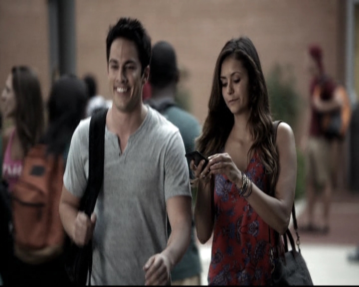 VampireDiariesWorld-dot-nl_6x01IllRemember0317.jpg