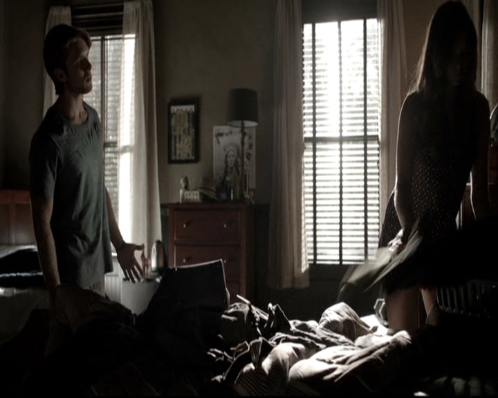 VampireDiariesWorld-dot-nl_6x01IllRemember0820.jpg