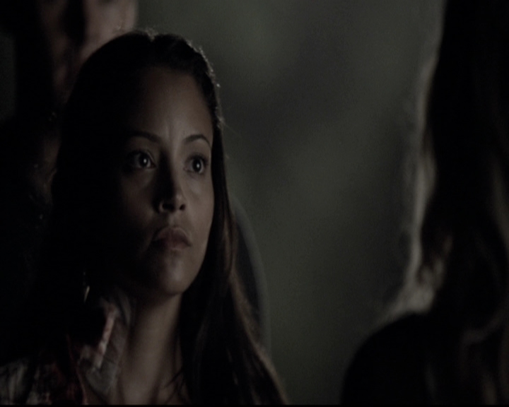 VampireDiariesWorld-dot-nl_6x01IllRemember1609.jpg