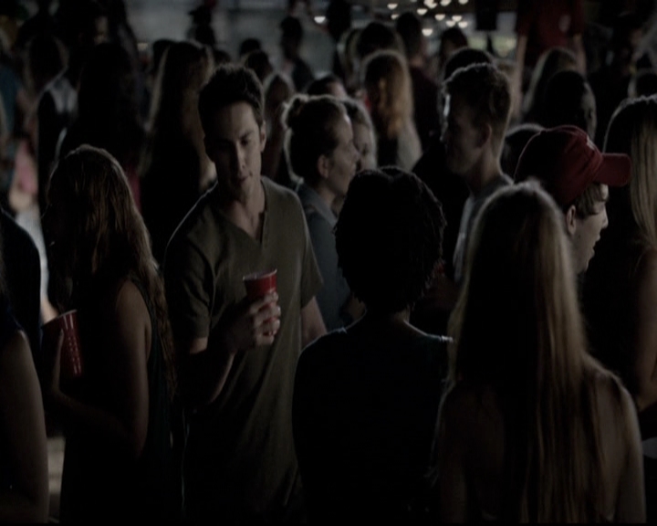 VampireDiariesWorld-dot-nl_6x01IllRemember1611.jpg