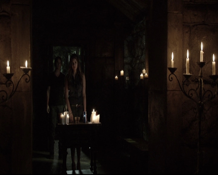 VampireDiariesWorld-dot-nl_6x01IllRemember1700.jpg