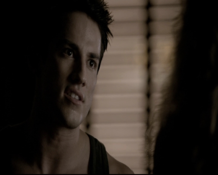 VampireDiariesWorld-dot-nl_6x01IllRemember1921.jpg