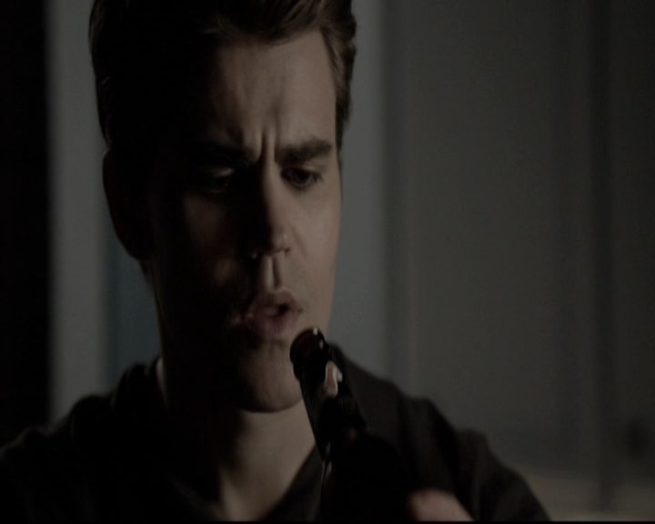 VampireDiariesWorld-dot-nl_6x01IllRemember1970.jpg