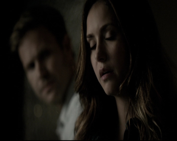VampireDiariesWorld-dot-nl_6x01IllRemember2156.jpg