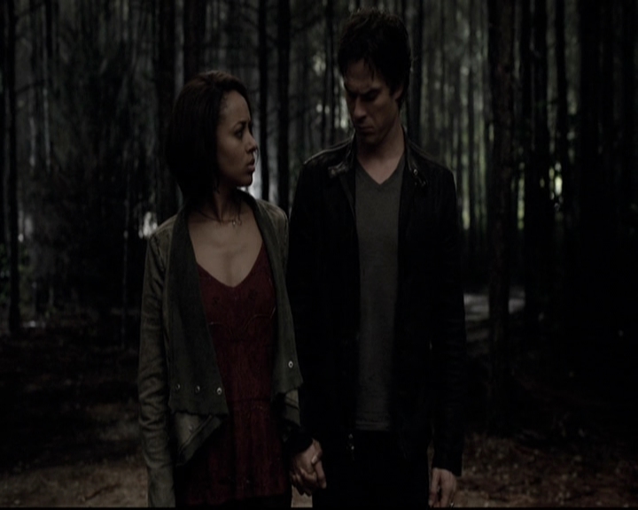 VampireDiariesWorld-dot-nl_6x02YellowLedbetter0066.jpg