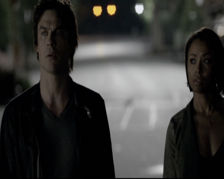 VampireDiariesWorld-dot-nl_6x02YellowLedbetter0090.jpg