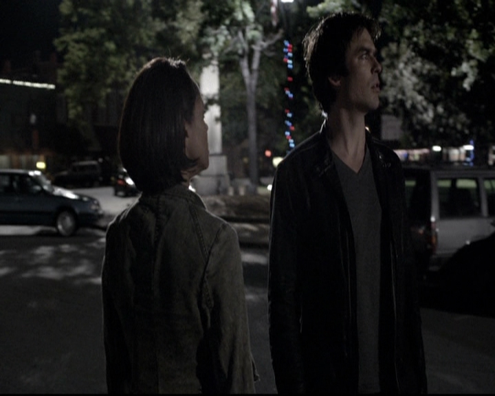 VampireDiariesWorld-dot-nl_6x02YellowLedbetter0111.jpg