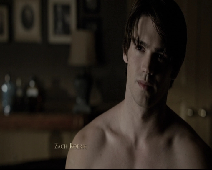 VampireDiariesWorld-dot-nl_6x02YellowLedbetter0153.jpg