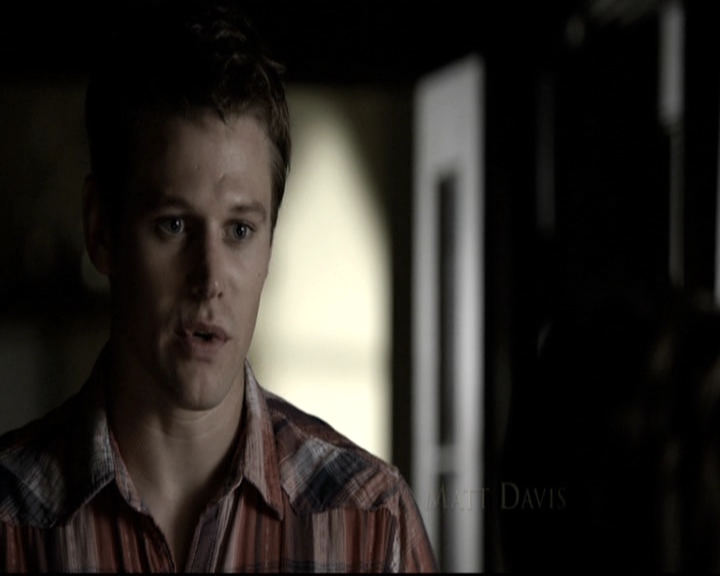 VampireDiariesWorld-dot-nl_6x02YellowLedbetter0160.jpg