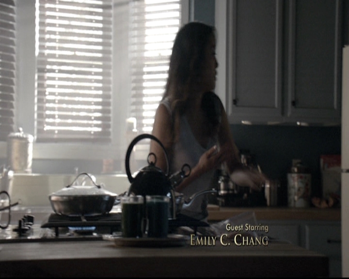 VampireDiariesWorld-dot-nl_6x02YellowLedbetter0175.jpg