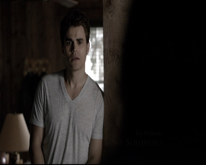 VampireDiariesWorld-dot-nl_6x02YellowLedbetter0184.jpg