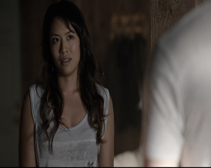 VampireDiariesWorld-dot-nl_6x02YellowLedbetter0225.jpg