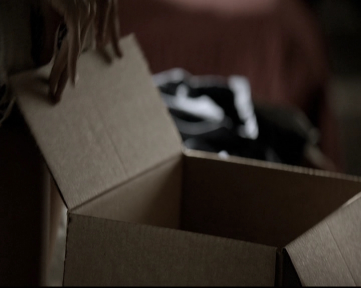 VampireDiariesWorld-dot-nl_6x02YellowLedbetter0234.jpg