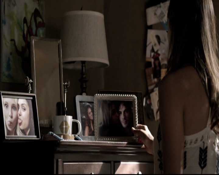 VampireDiariesWorld-dot-nl_6x02YellowLedbetter0250.jpg