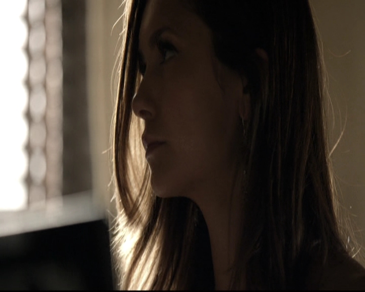 VampireDiariesWorld-dot-nl_6x02YellowLedbetter0252.jpg