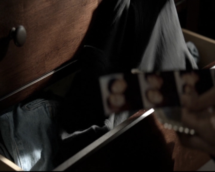 VampireDiariesWorld-dot-nl_6x02YellowLedbetter0261.jpg