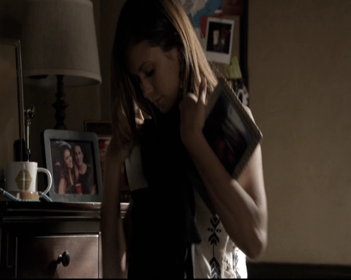 VampireDiariesWorld-dot-nl_6x02YellowLedbetter0276.jpg