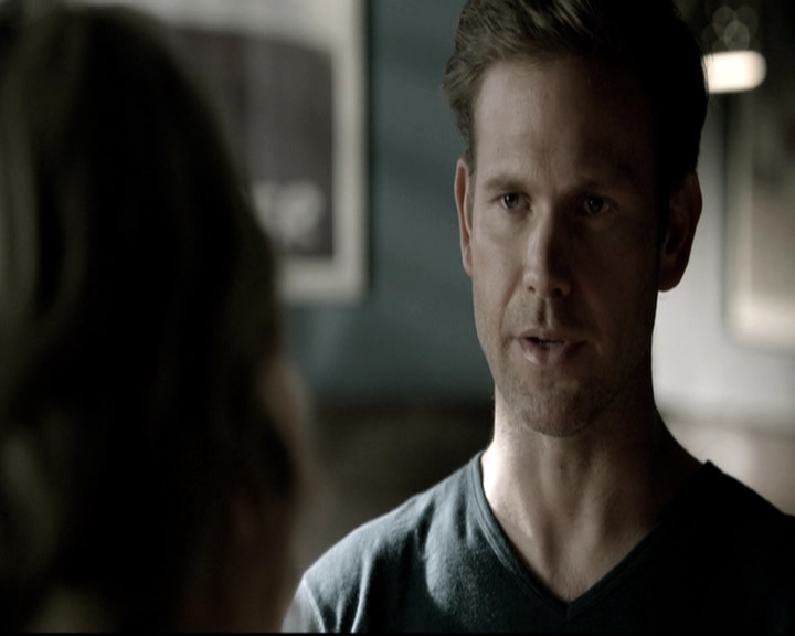 VampireDiariesWorld-dot-nl_6x02YellowLedbetter0337.jpg