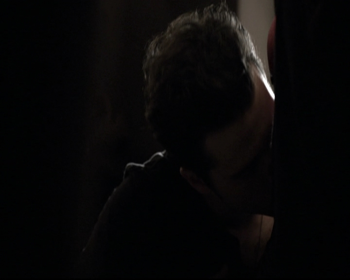 VampireDiariesWorld-dot-nl_6x02YellowLedbetter0376.jpg
