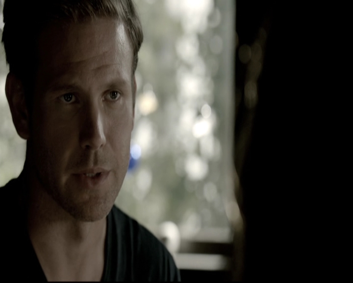 VampireDiariesWorld-dot-nl_6x02YellowLedbetter0423.jpg