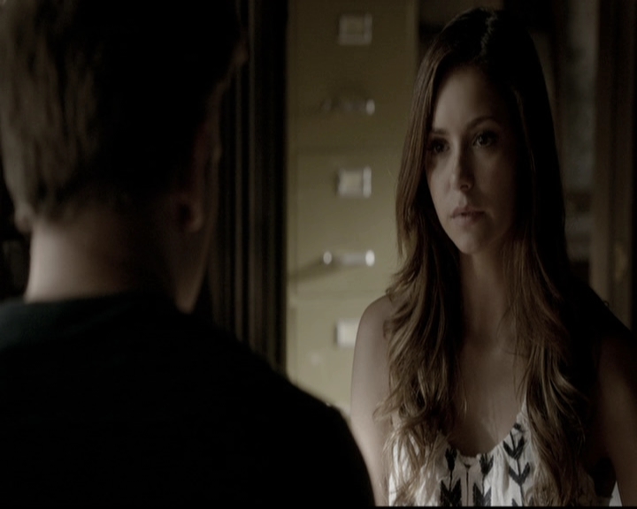VampireDiariesWorld-dot-nl_6x02YellowLedbetter0424.jpg