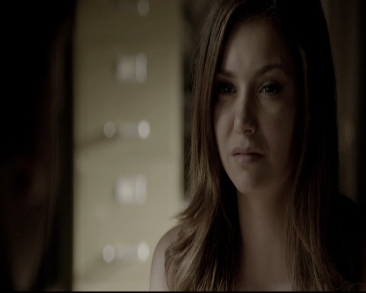 VampireDiariesWorld-dot-nl_6x02YellowLedbetter0438.jpg