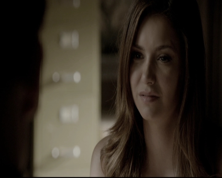 VampireDiariesWorld-dot-nl_6x02YellowLedbetter0441.jpg