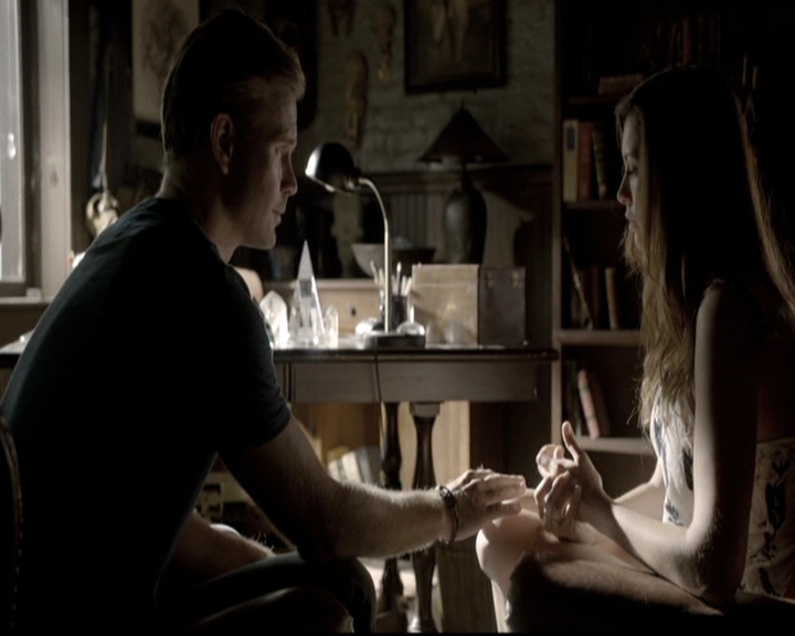 VampireDiariesWorld-dot-nl_6x02YellowLedbetter0449.jpg