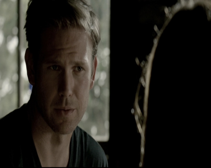 VampireDiariesWorld-dot-nl_6x02YellowLedbetter0469.jpg
