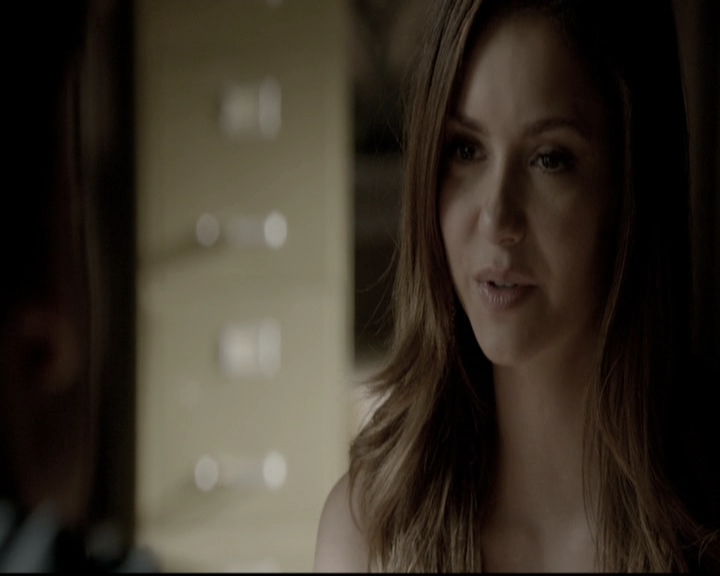 VampireDiariesWorld-dot-nl_6x02YellowLedbetter0473.jpg