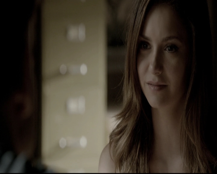 VampireDiariesWorld-dot-nl_6x02YellowLedbetter0474.jpg