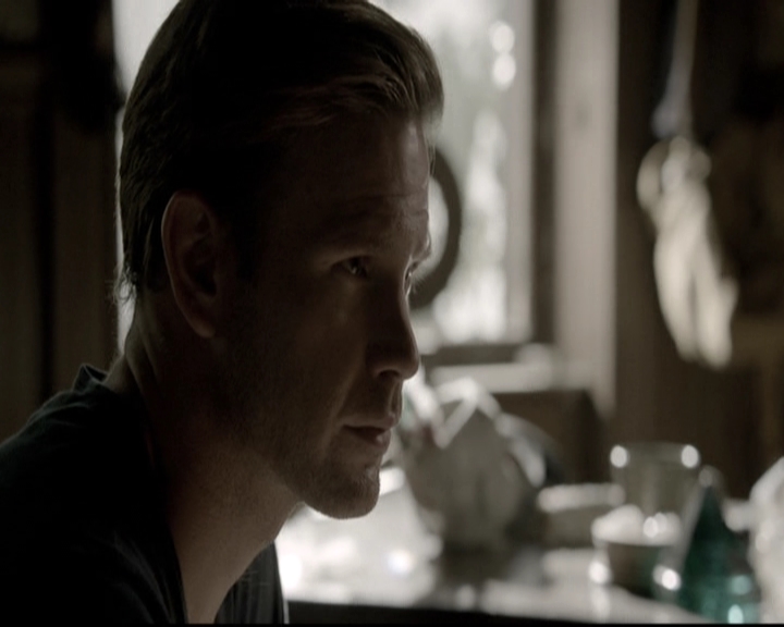 VampireDiariesWorld-dot-nl_6x02YellowLedbetter0483.jpg