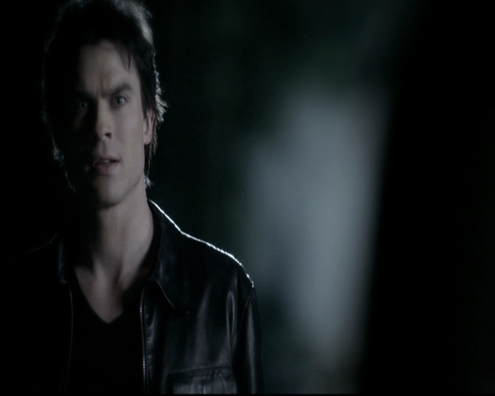 VampireDiariesWorld-dot-nl_6x02YellowLedbetter0499.jpg