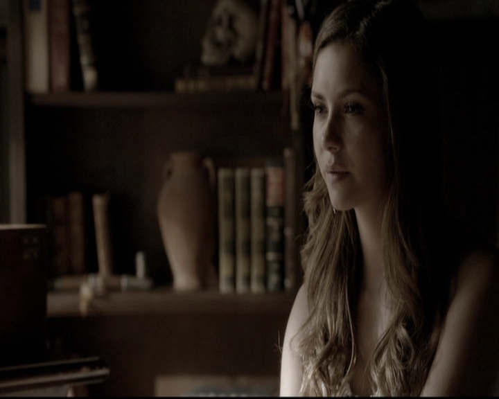 VampireDiariesWorld-dot-nl_6x02YellowLedbetter0503.jpg