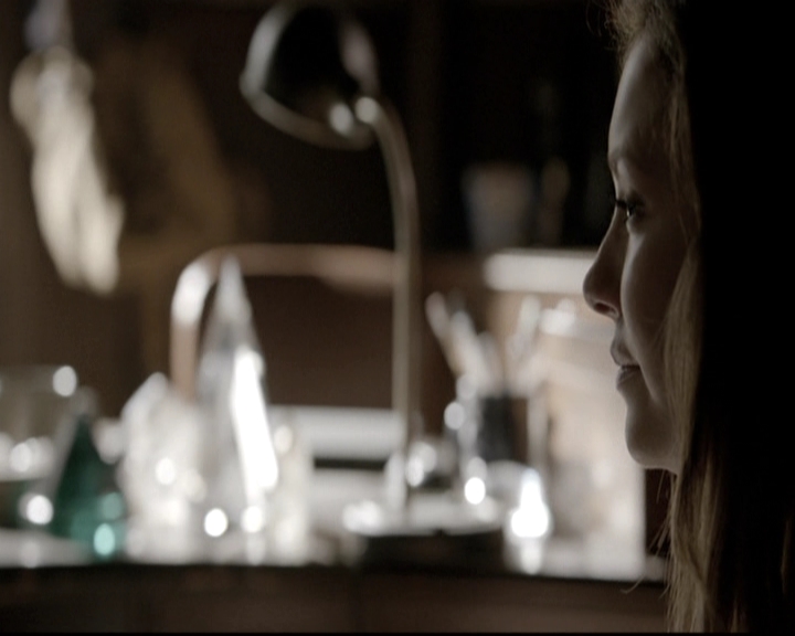 VampireDiariesWorld-dot-nl_6x02YellowLedbetter0525.jpg