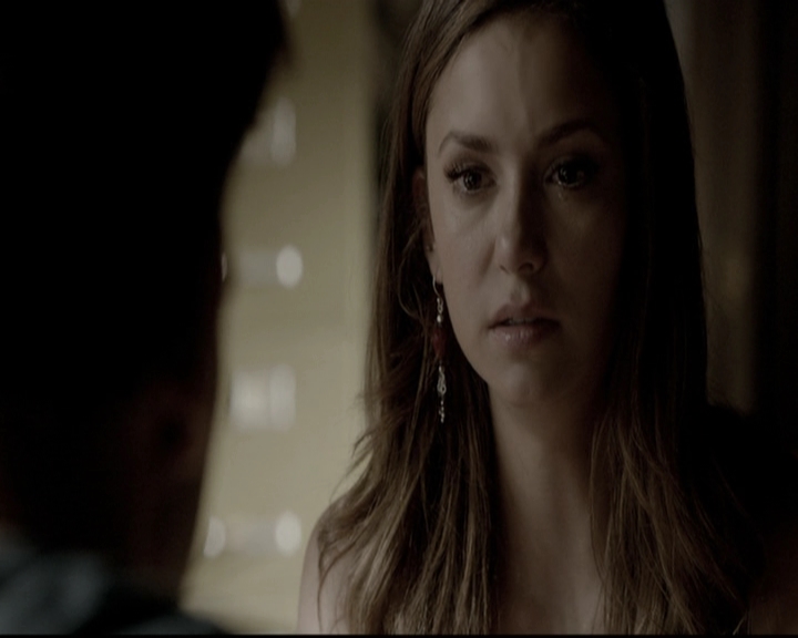 VampireDiariesWorld-dot-nl_6x02YellowLedbetter0541.jpg