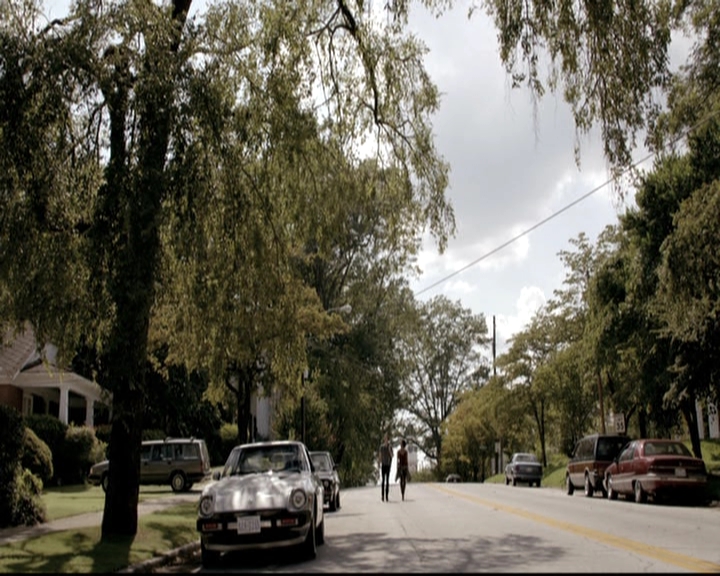 VampireDiariesWorld-dot-nl_6x02YellowLedbetter0551.jpg