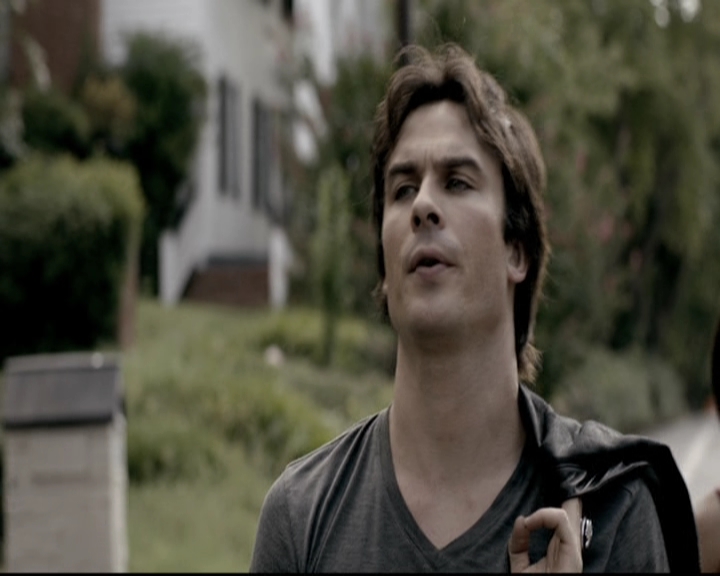VampireDiariesWorld-dot-nl_6x02YellowLedbetter0554.jpg