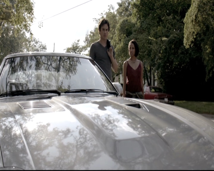 VampireDiariesWorld-dot-nl_6x02YellowLedbetter0566.jpg