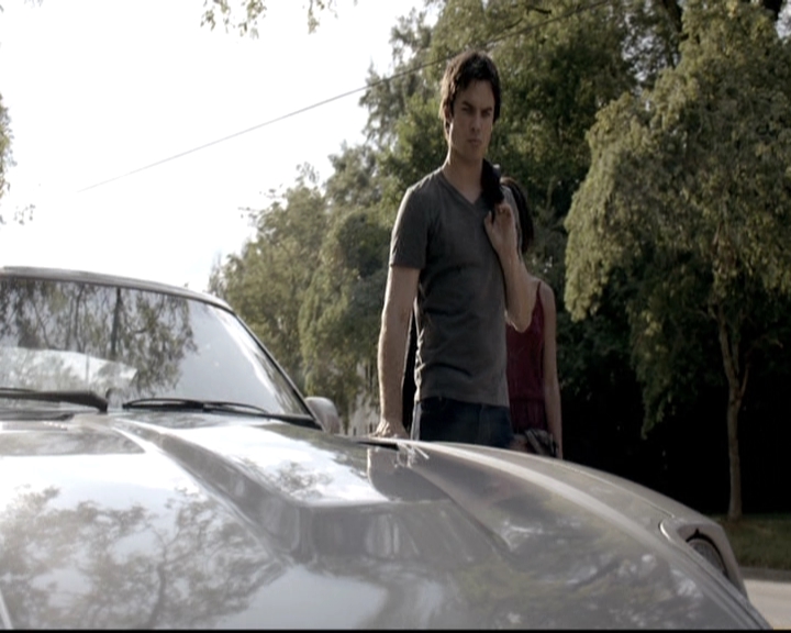 VampireDiariesWorld-dot-nl_6x02YellowLedbetter0568.jpg