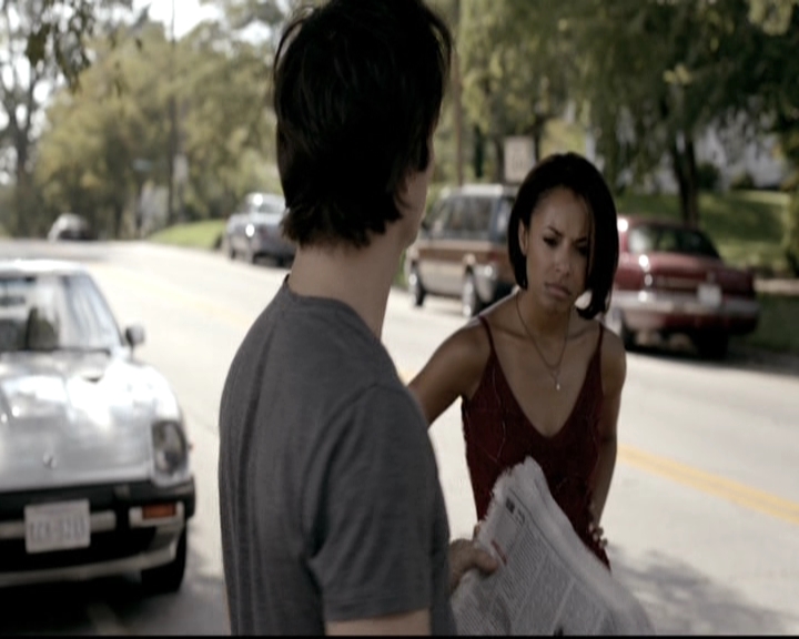 VampireDiariesWorld-dot-nl_6x02YellowLedbetter0589.jpg