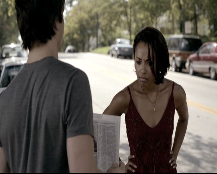 VampireDiariesWorld-dot-nl_6x02YellowLedbetter0592.jpg
