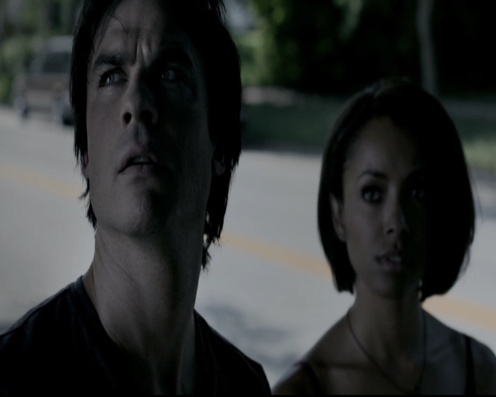 VampireDiariesWorld-dot-nl_6x02YellowLedbetter0619.jpg