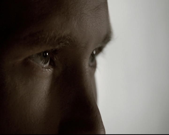 VampireDiariesWorld-dot-nl_6x02YellowLedbetter0648.jpg