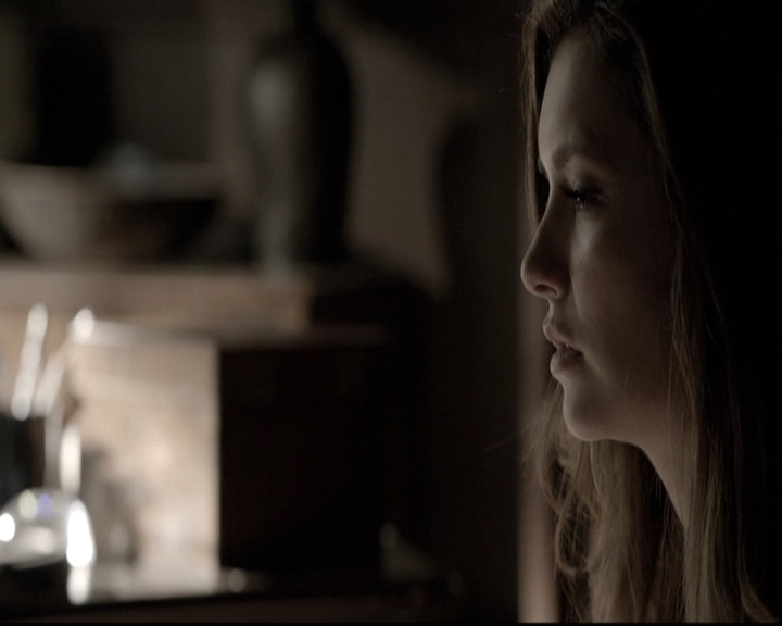VampireDiariesWorld-dot-nl_6x02YellowLedbetter0659.jpg