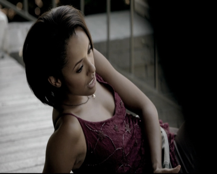 VampireDiariesWorld-dot-nl_6x02YellowLedbetter0688.jpg