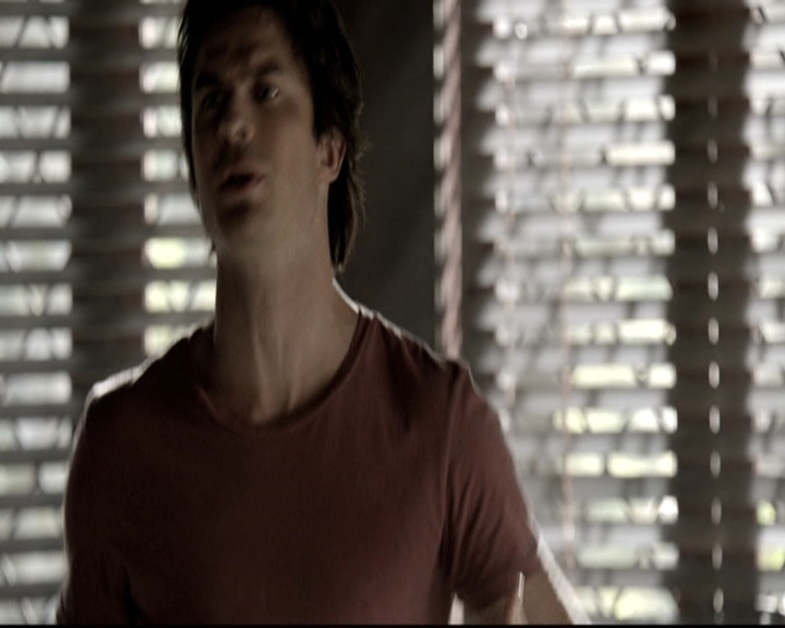 VampireDiariesWorld-dot-nl_6x02YellowLedbetter1369.jpg